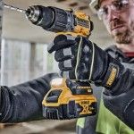 Aparafusadora DCD805P2T-QW 18v 2x5.0Ah Brushless DEWALT