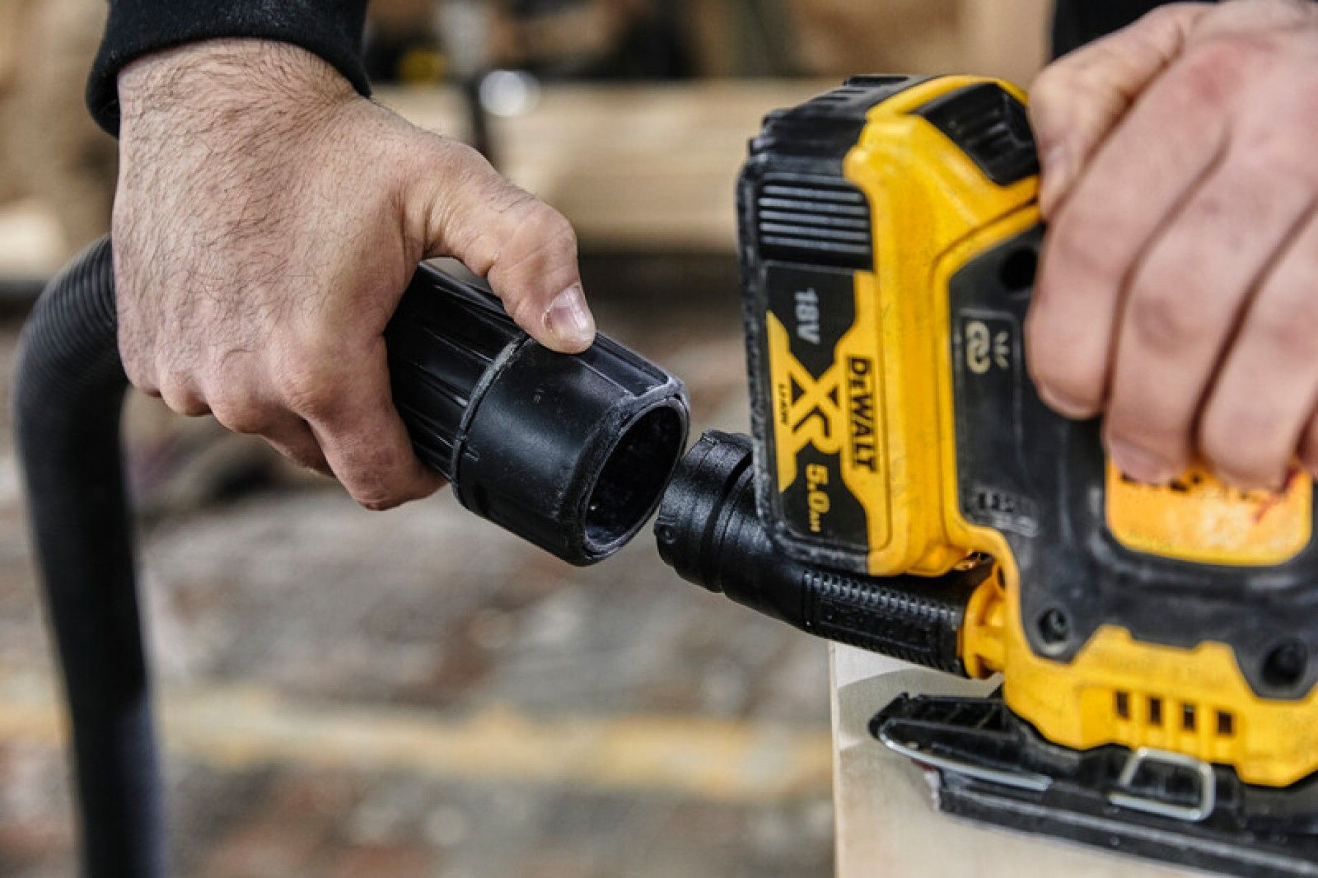Lixadora orbital brushless refª DCW200N-XJ Dewalt