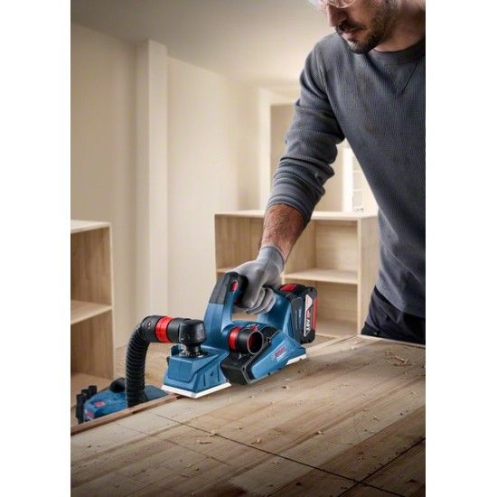 Plaina sem fio GHO 18V-26 L-Boxx Bosch 06015B5000 Plaina sem fio GHO 18V-26 L-Boxx Bosch 06015B5000