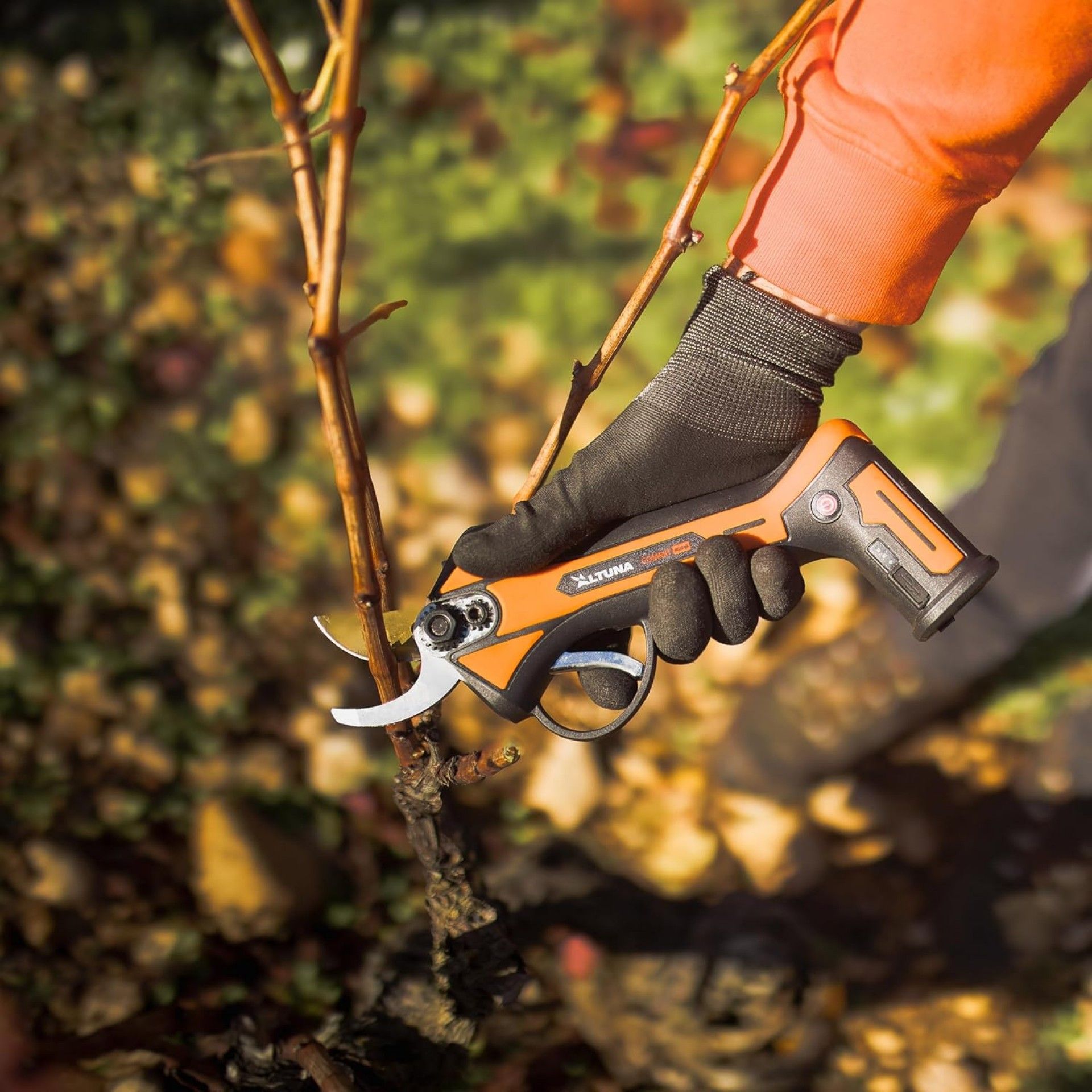 Tesoura poda 8V 5Ah 20mm refª ACB25TITANIO Altuna