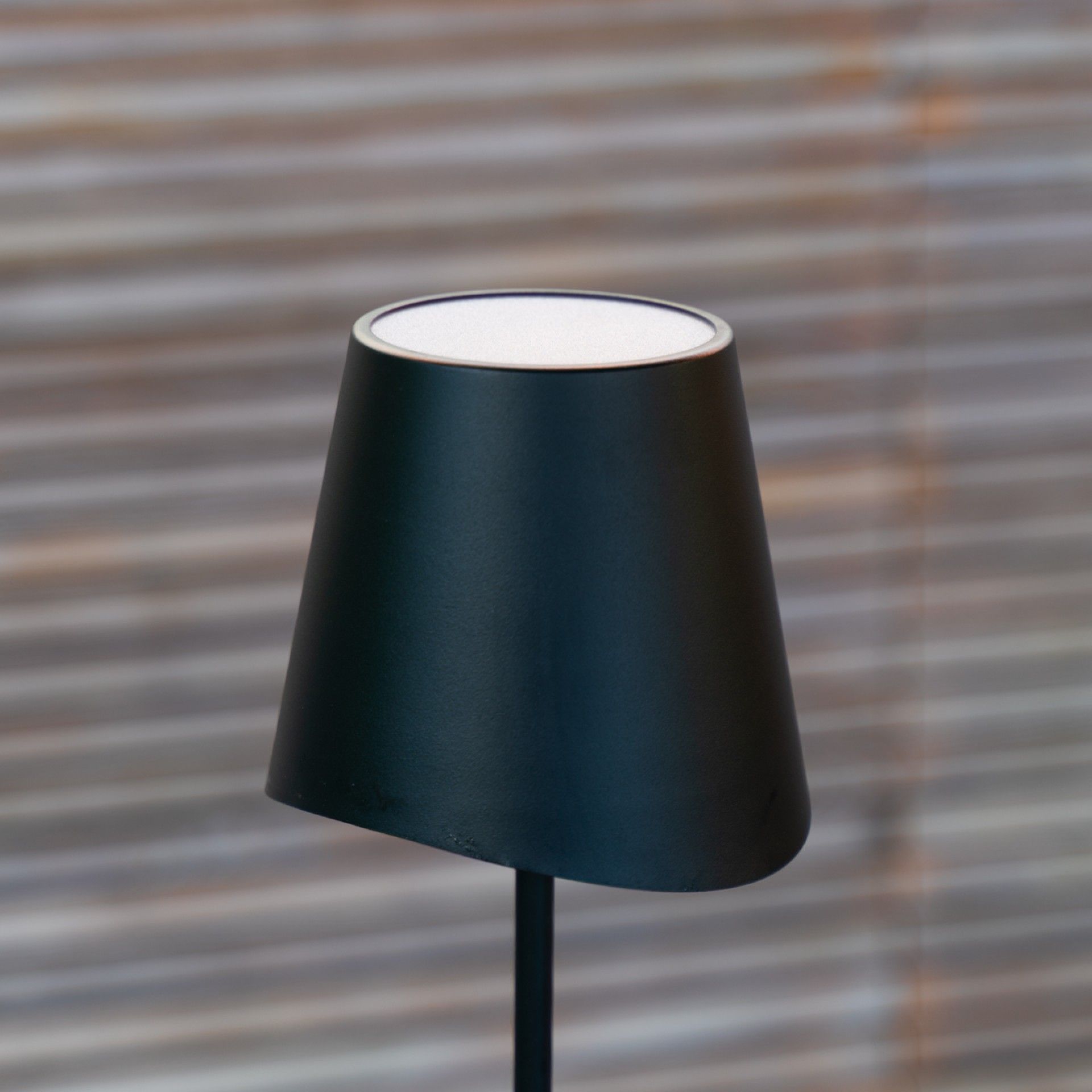 Candeeiro pé exterior preto refª EG-LAM130ND Xanlite