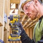 Aparafusadora de Impacto Brushless XR 18V (2)x1.7Ah ref DCF870E2T-QW DEWALT