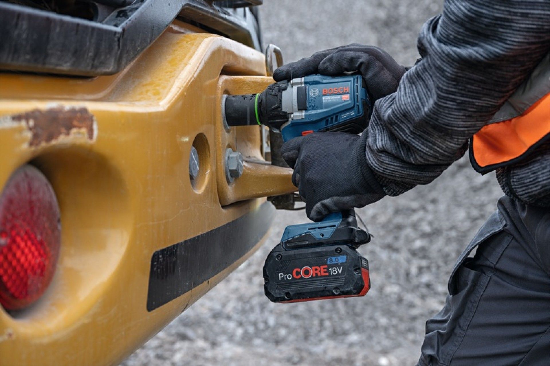 Aparafusadora impacto ½ GDS 18V-750 C + 2 baterias 5.0Ah + carregador L-Boxx refª 06019L9003 Bosch