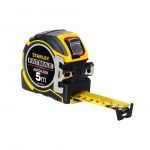 Fita mtrica AutoLock 5m x 32mm com gancho XL + gancho magntico ref XTHT0-33671 STANLEY
