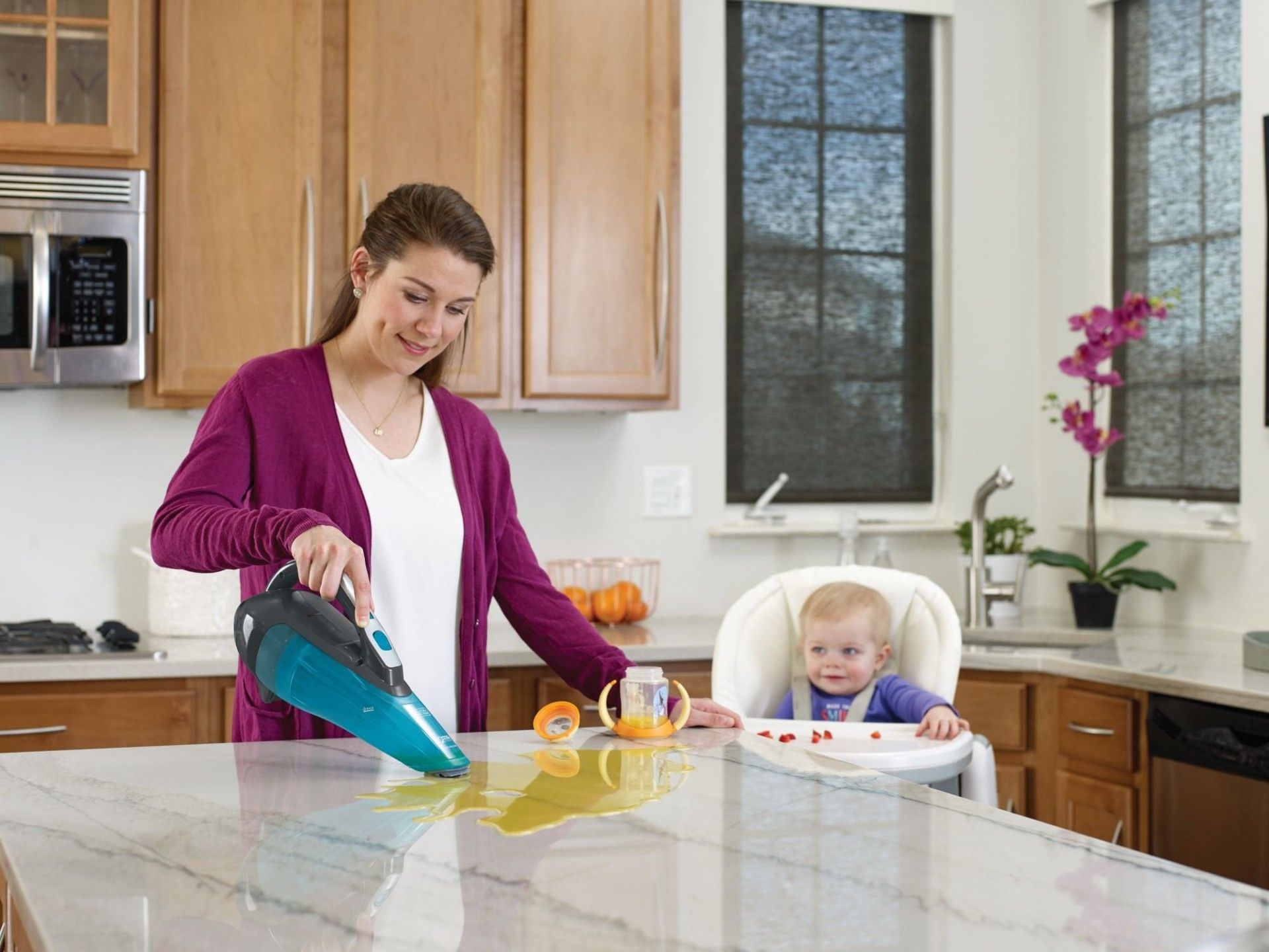 Aspirador Dustbuster Lítio 21.6Wh Sólidos e Líquidos refª WDA320J BLACK DECKER