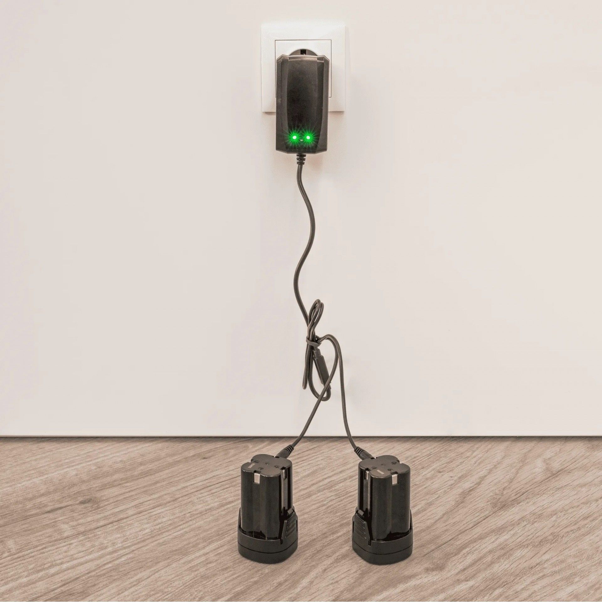 Tesoura poda 32mm brushless 16.8v (2 bat) refª VITPB16832 VITO