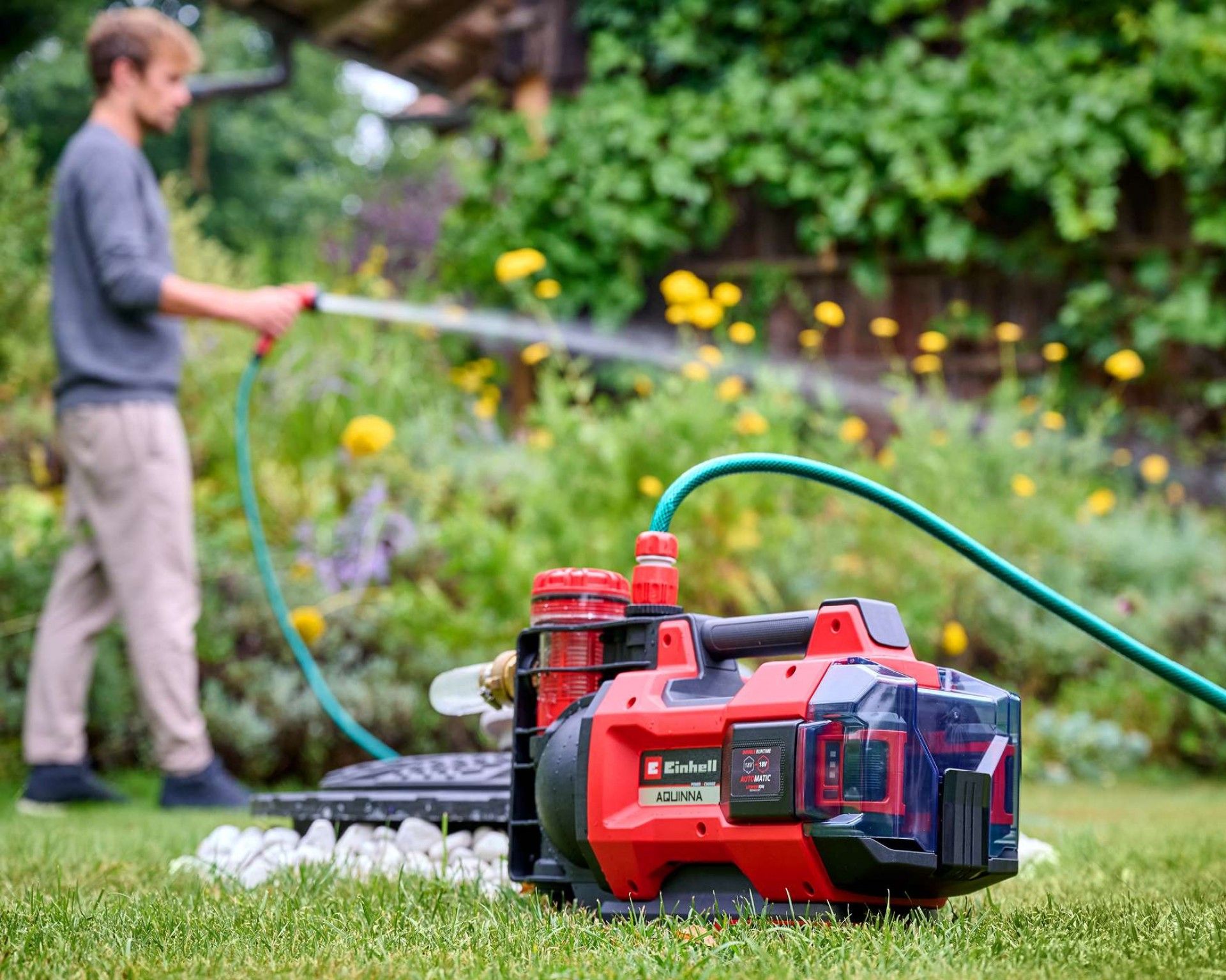 Bomba de jardim automática a bateria AQUINNA 18/30 F LED AUTOMATIC ? Bomba de jardim automática a ba