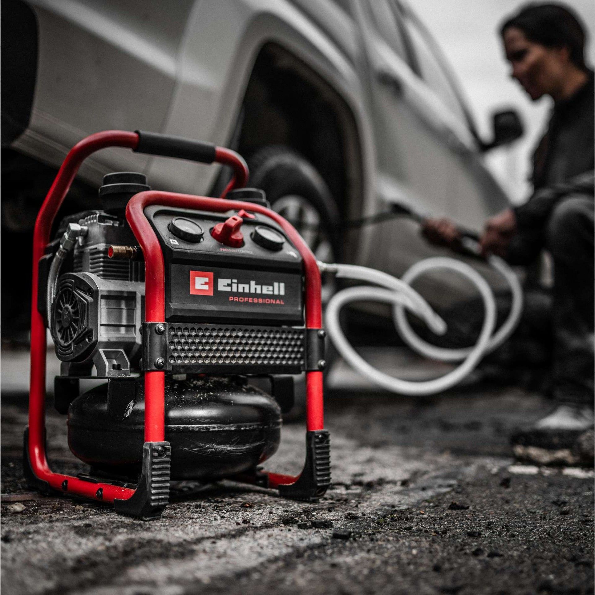 Compressor de ar a bateria SILENZZO 18/160 ? Compressor de ar a bateria refª 4020385 Einhell