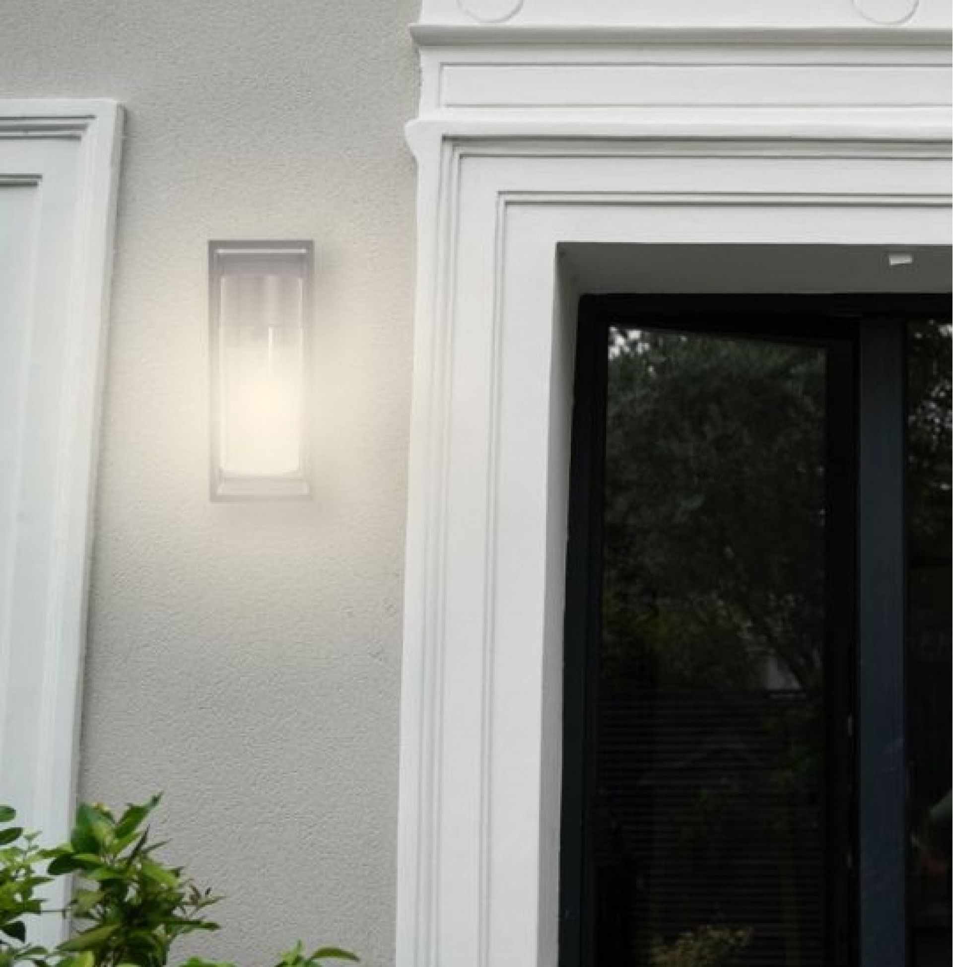 Aplique exterior 40W IP44 E27 refª EG-APFE40WNMODF XANLITE