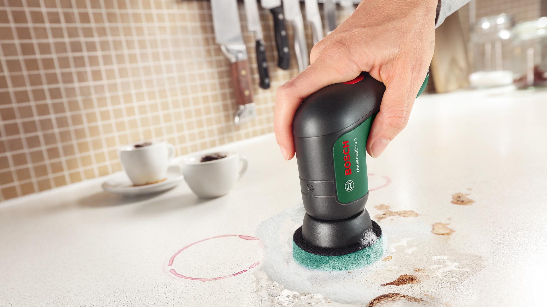 Escova de limpeza sem fio Conjunto UniversalBrush refª 06033E0002 BOSCH