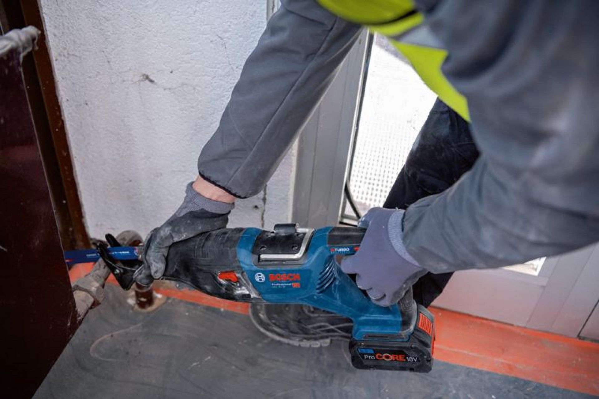 Serra sabre sem fio BITURBO GSA 18V-28 Professional refª 06016C0001 BOSCH