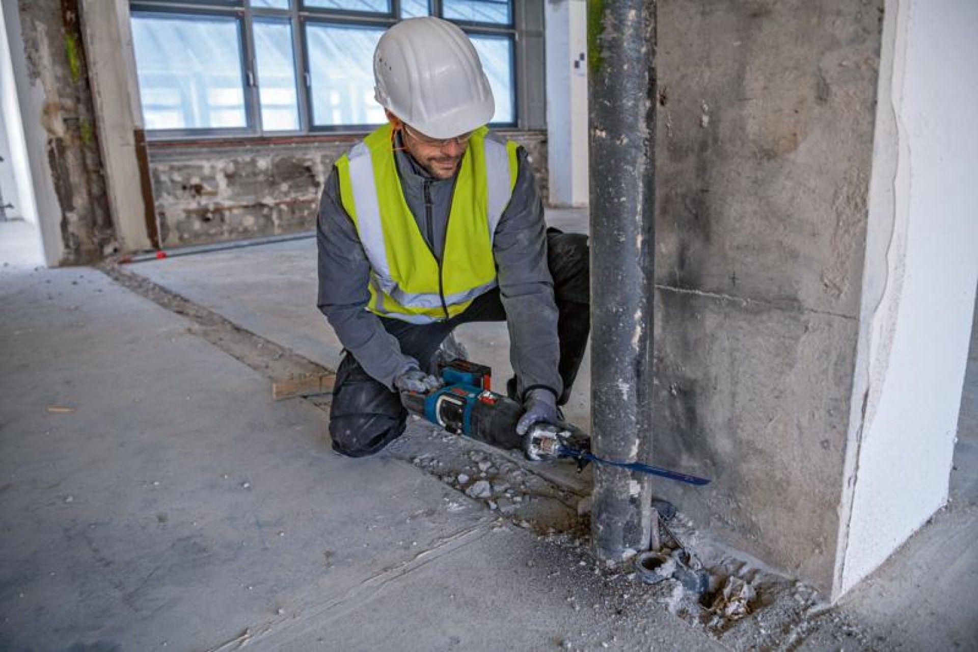 Serra sabre sem fio BITURBO GSA 18V-28 Professional refª 06016C0001 BOSCH