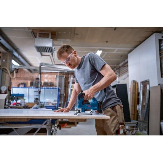 Serra vertical sem fio GST 18V-155 BC Professional refª 06015B1002 BOSCH Serra vertical sem fio GST 18V-155 BC Professional refª 06015B1002 BOSCH