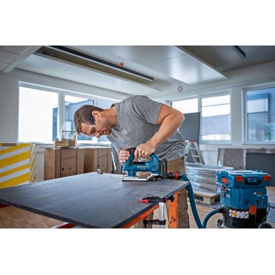 Serra vertical sem fio GST 18V-155 BC Professional refª 06015B1002 BOSCH Serra vertical sem fio GST 18V-155 BC Professional refª 06015B1002 BOSCH