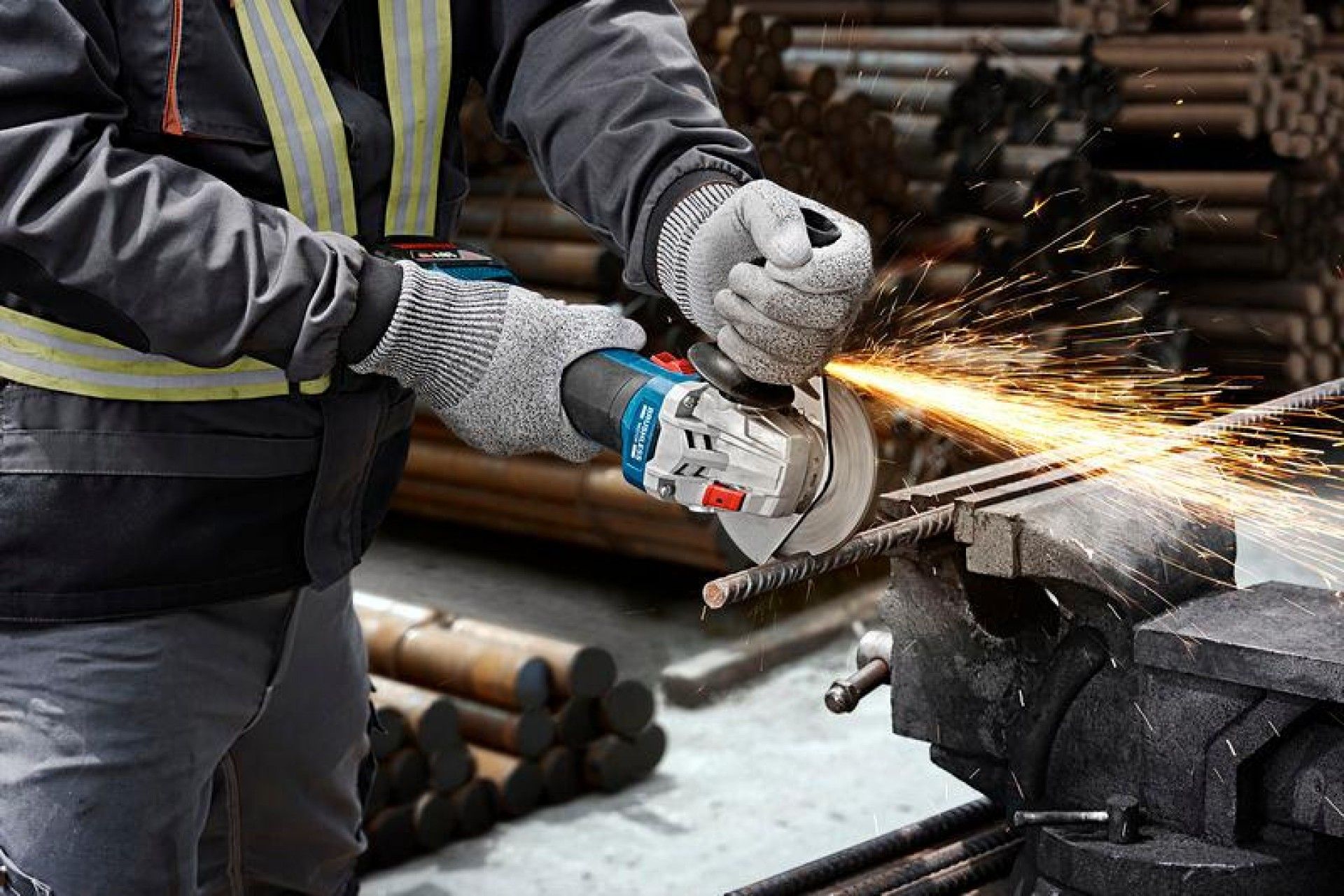 Rebarbadora sem fio GWS 18V-8 Professional refª 06019N9004 BOSCH