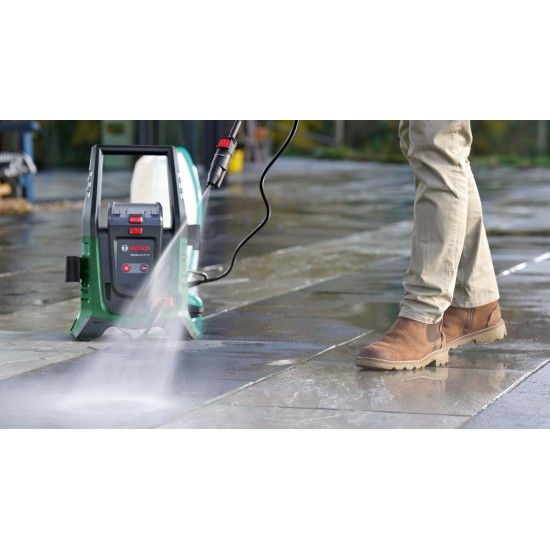 M�quina de lavar de alta press�o sem fio UniversalAquatak 36V-100 ref� 06008C7002 BOSCH