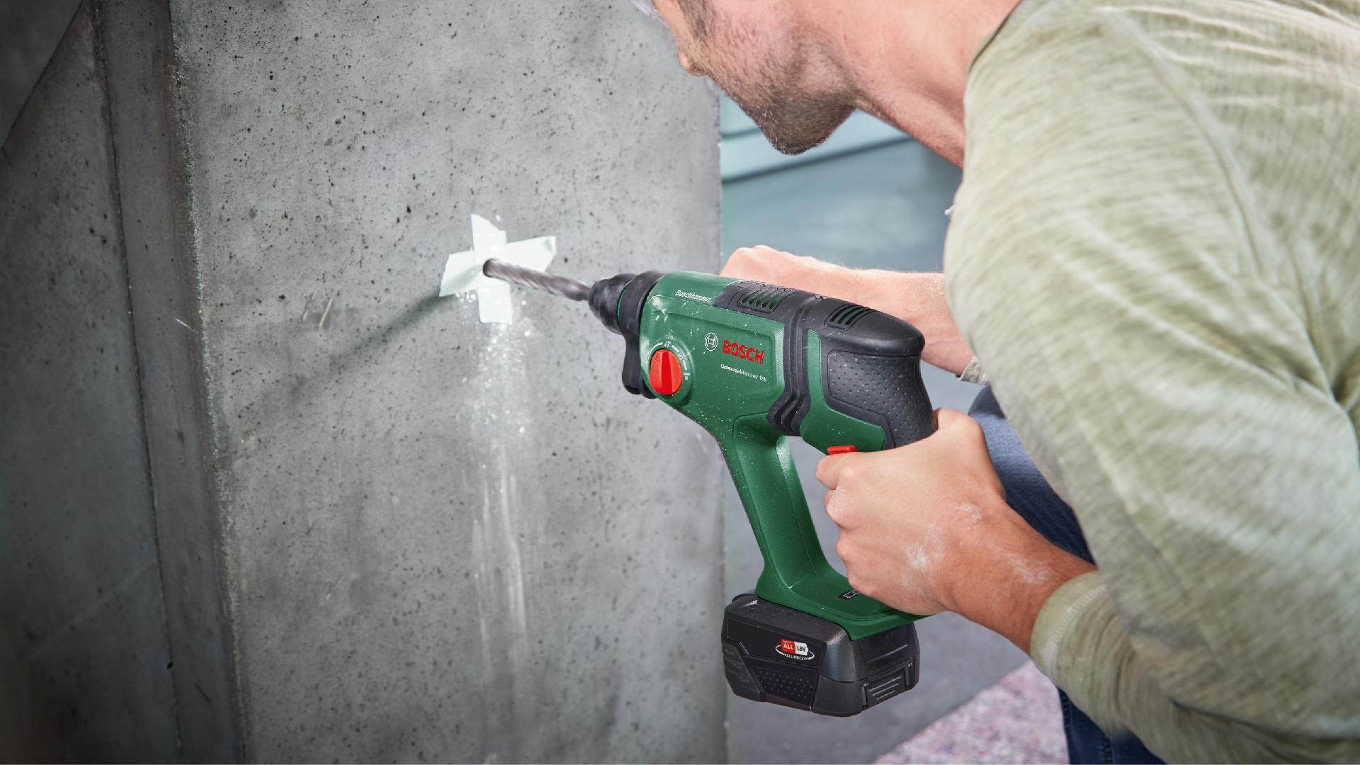 Martelo perfurador sem fio UniversalHammer 18V refª 06039D6004 BOSCH