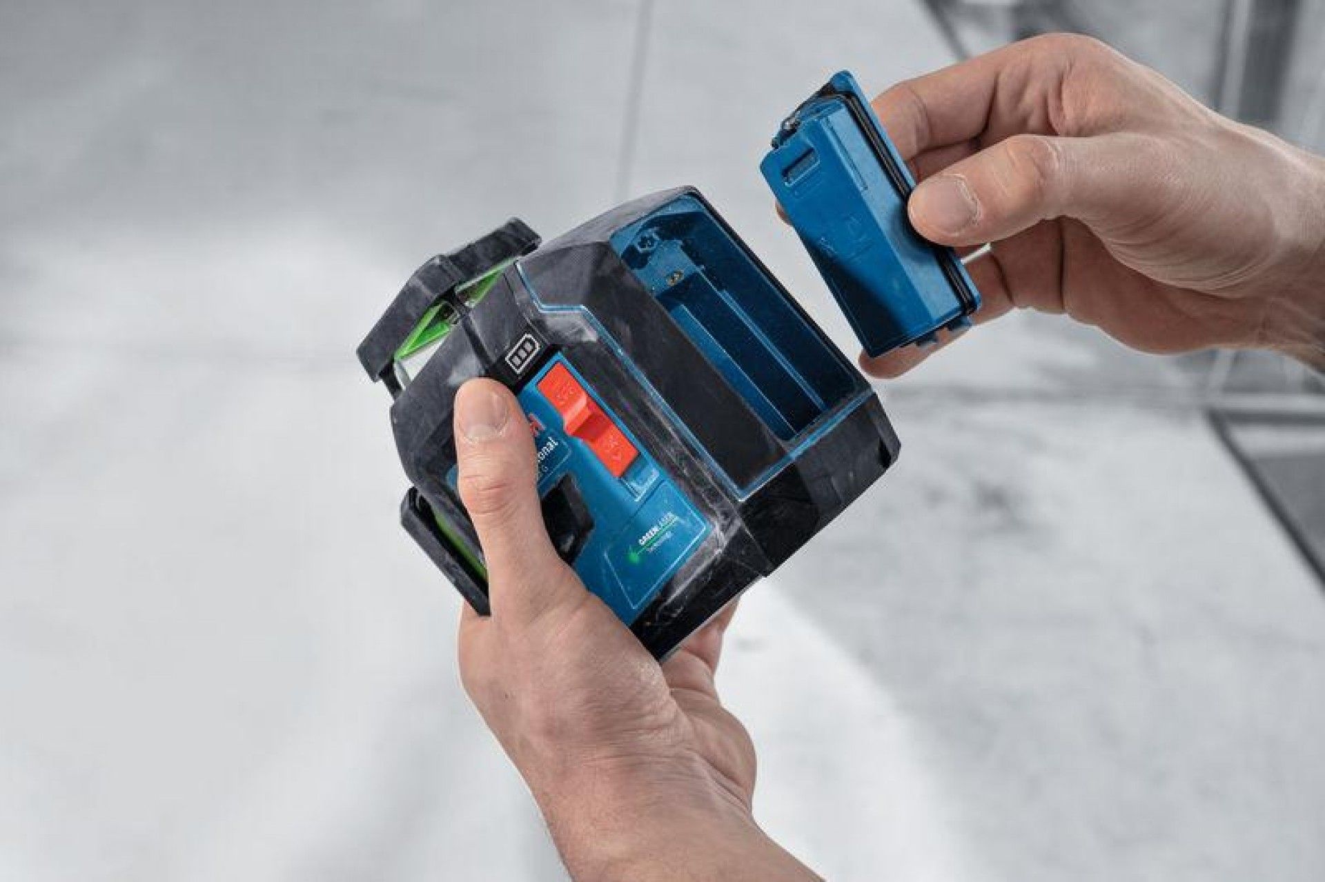 Nível laser de linhas GLL 80-33 G Professional refª 0601065501 BOSCH