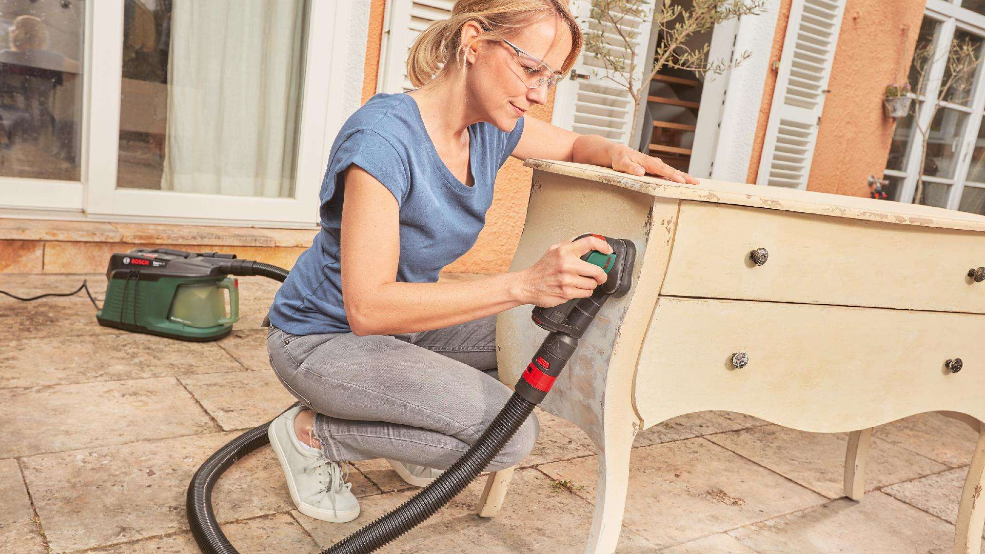 Lixadeira de disco e polidora sem fio EasyCurvSander 12 refª 06039C9003 BOSCH