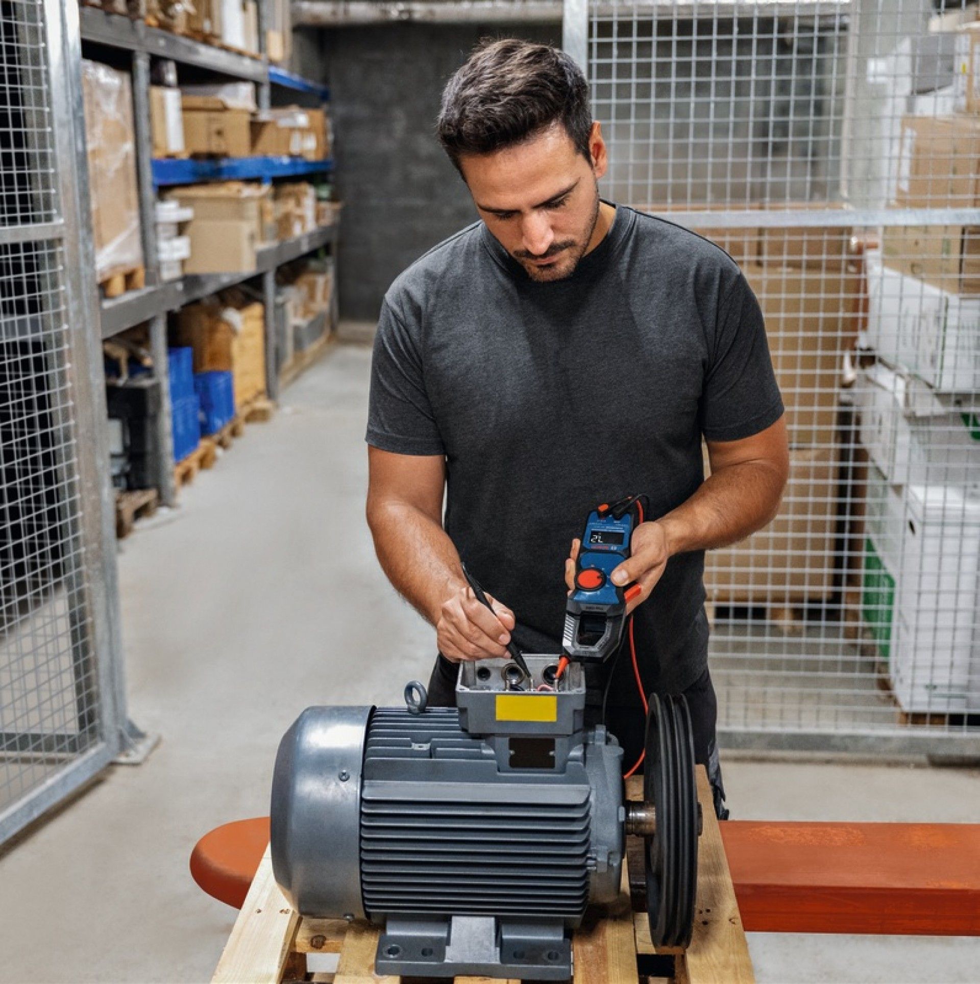 Pinça amperimétrica GMC 600-15 refª 0601077600 Bosch