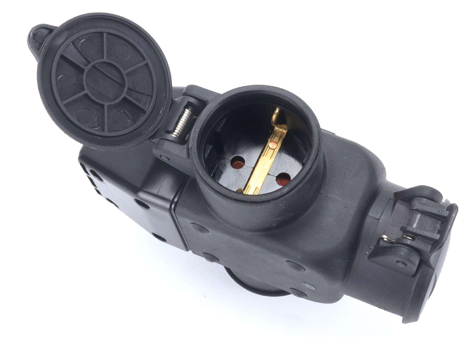 Ficha Elétrica Tripla, Exterior, com Tampa refª 89290 MADER