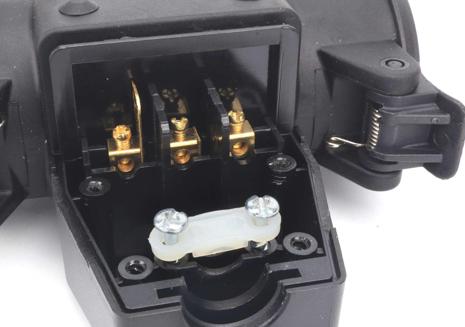 Ficha Elétrica Tripla, Exterior, com Tampa refª 89290 MADER