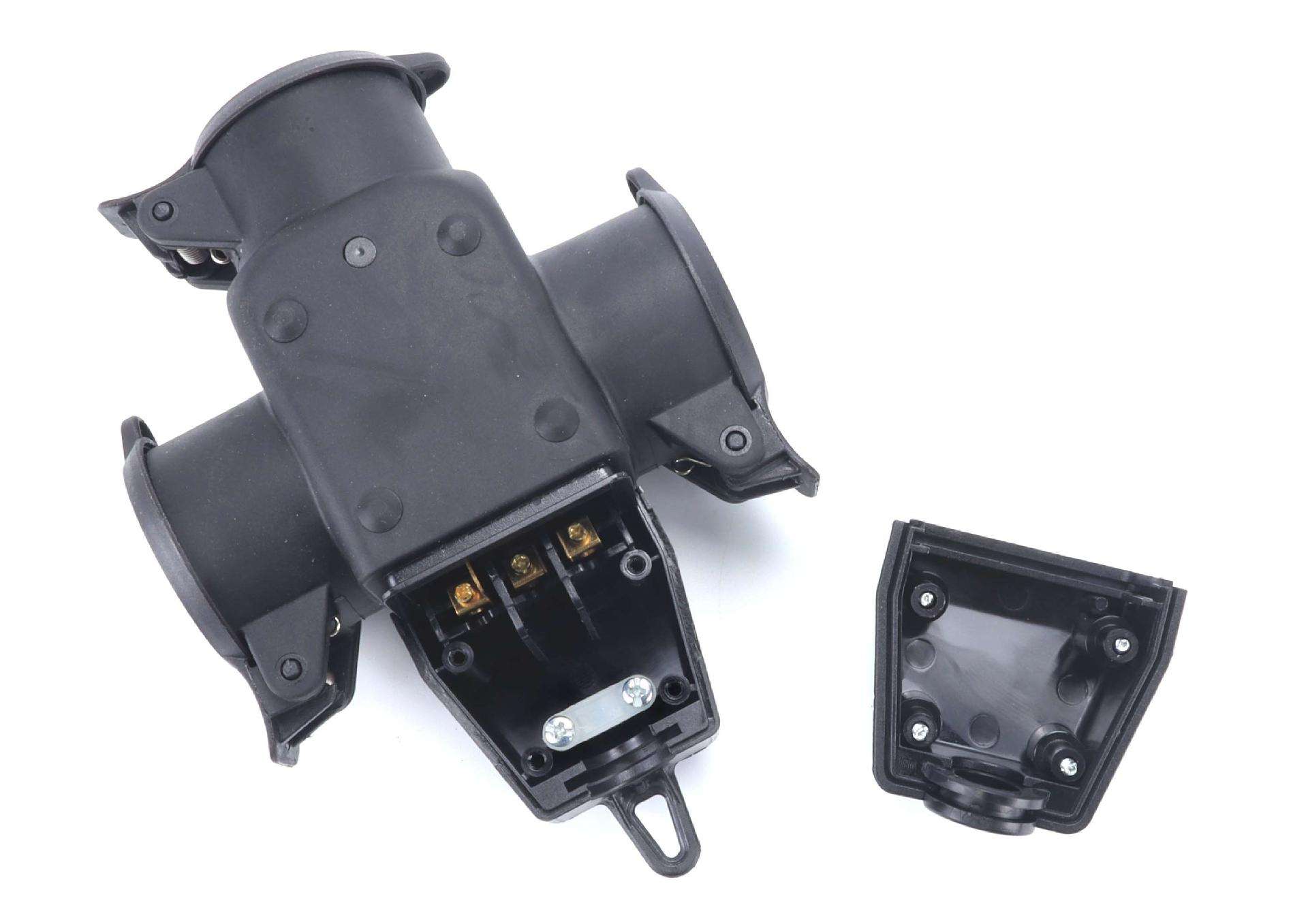 Ficha Elétrica Tripla, Exterior, com Tampa refª 89290 MADER