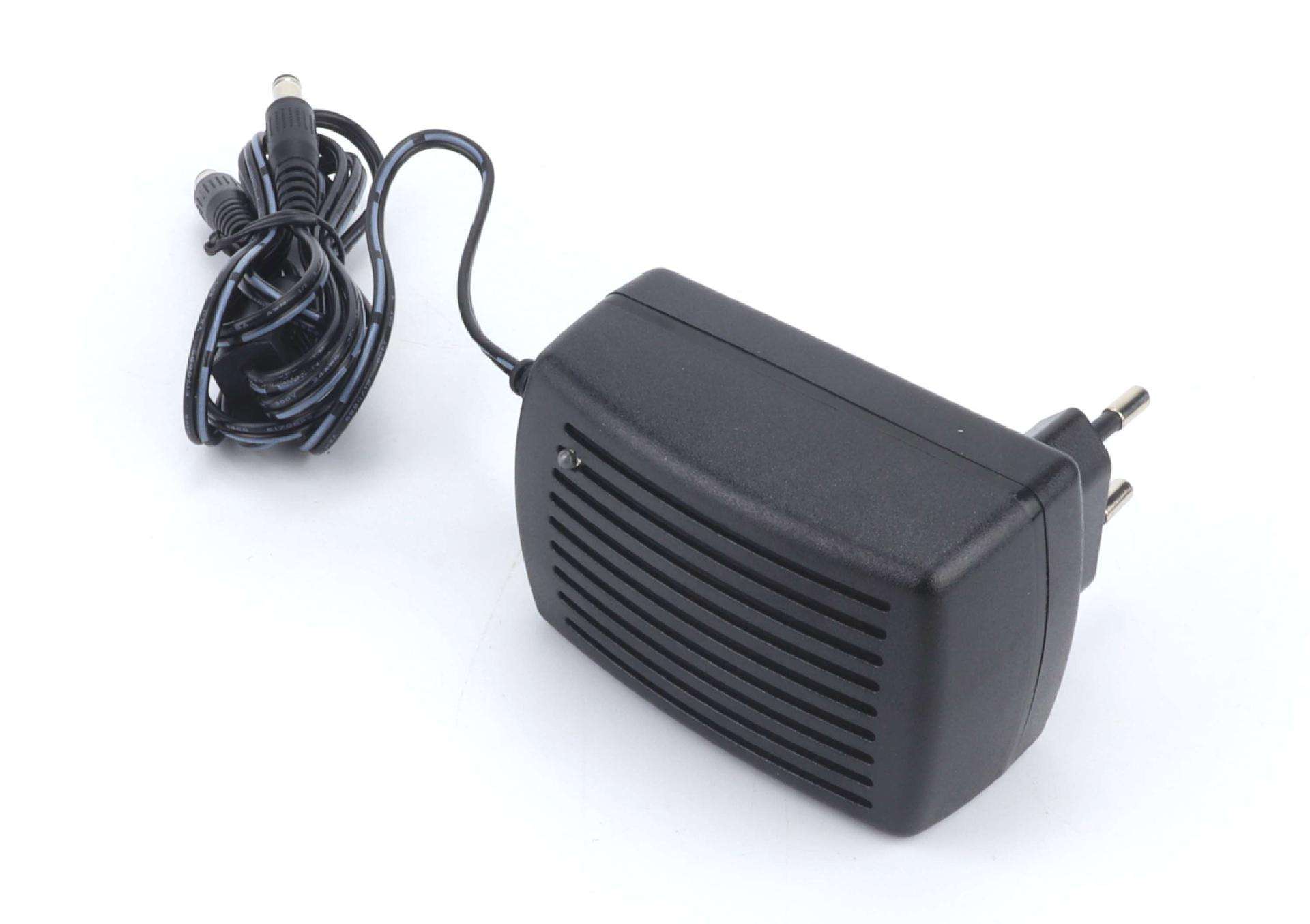 Carregador para Bateria, 21V, 1.5A - MADER POWER® refª 74010 MADER