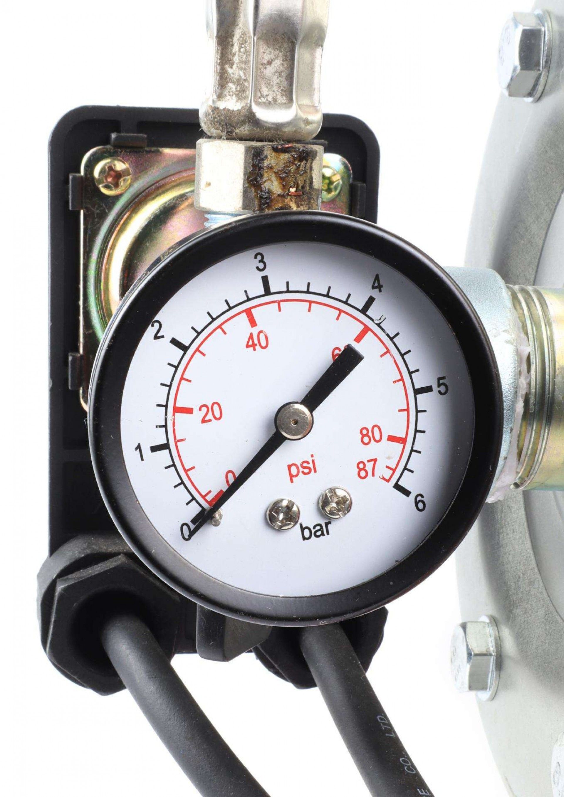 Eletrobomba com Depósito, 800W, 55L/min refª 69066 MADER