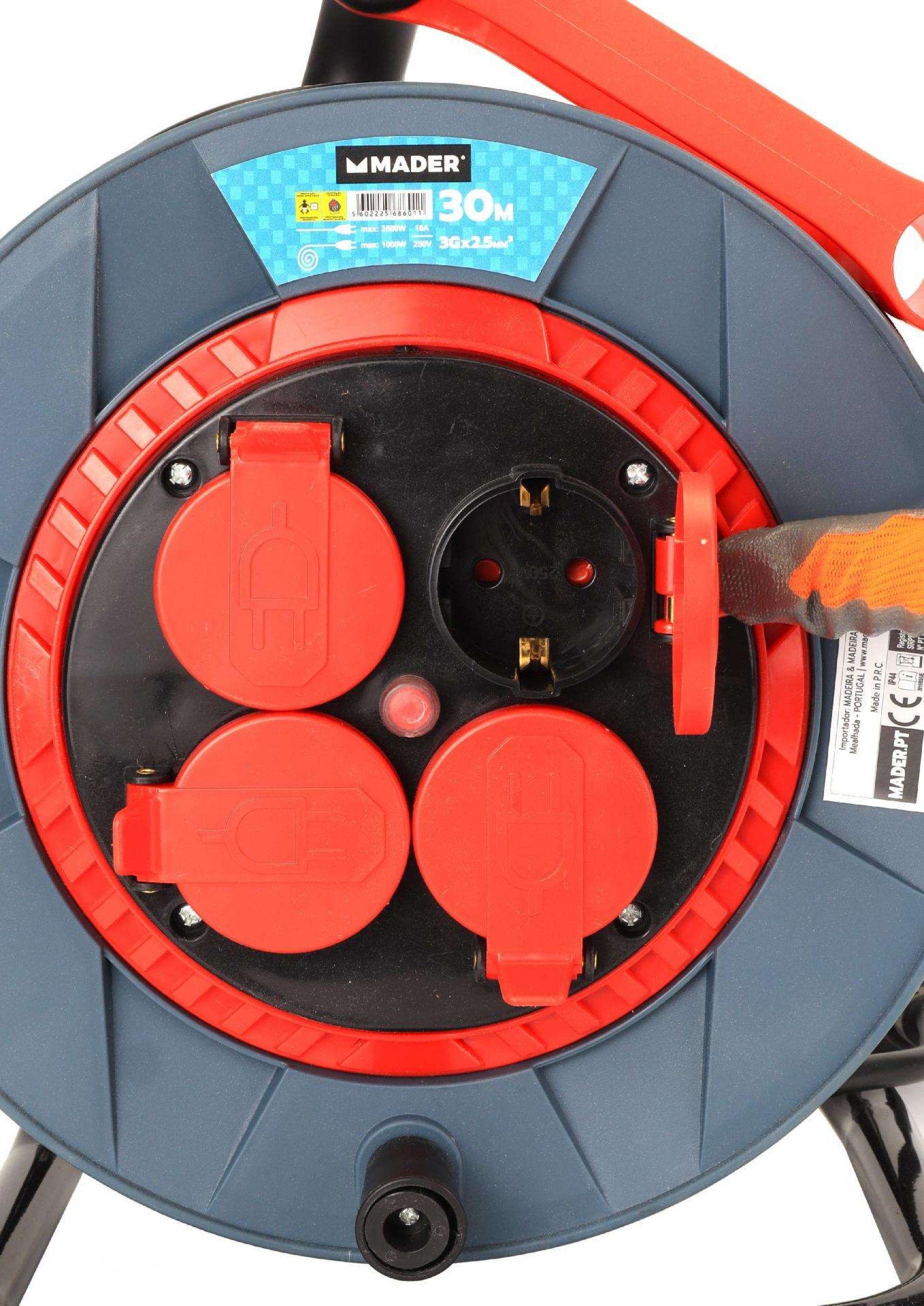 Extensão Elétrica, com Enrolador, com Tampa, 30m, 3G2,5mm²- MADER®Home Tools refª 68601 MADER