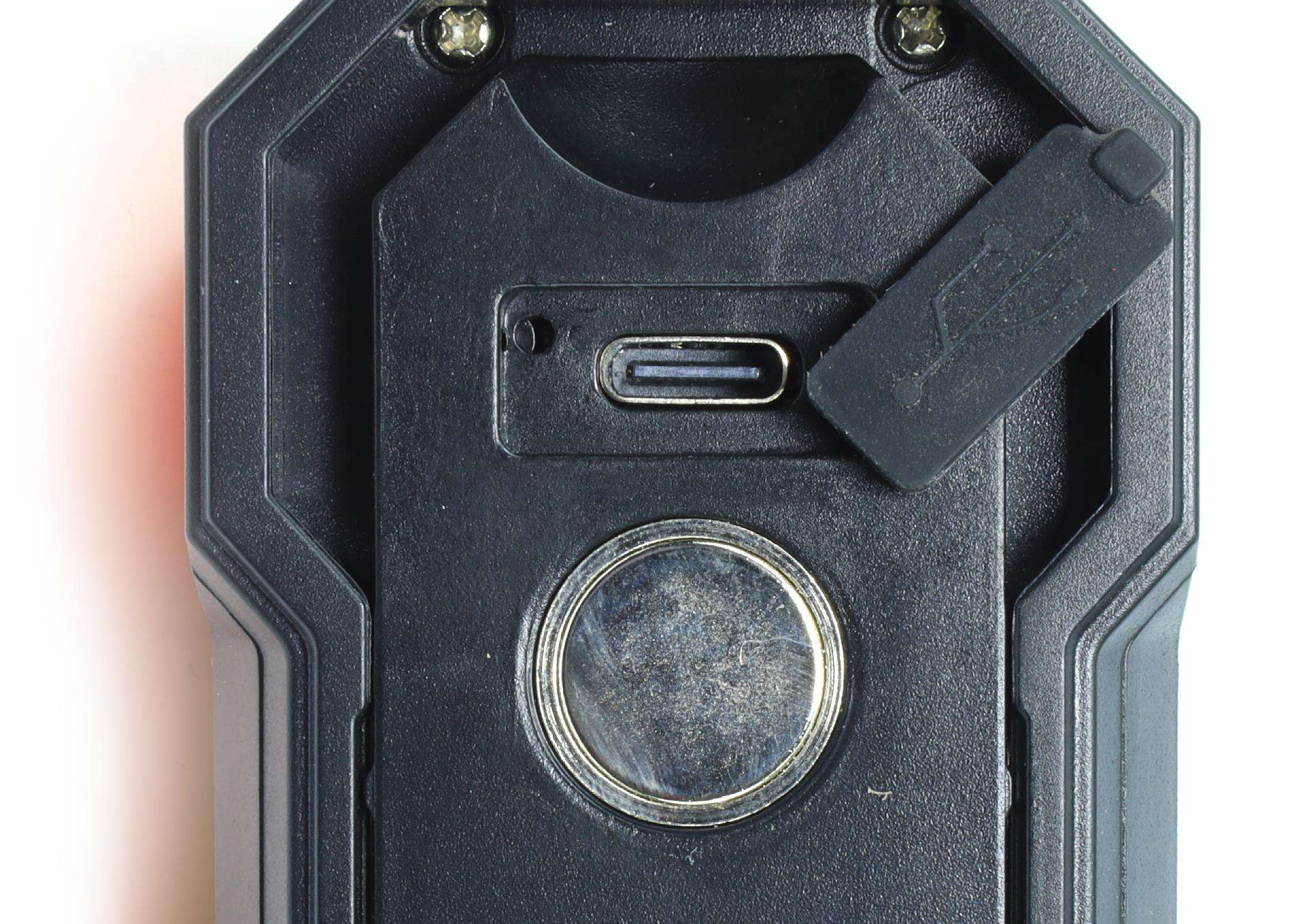 Lanterna Recarregável, 3W COB + 5W LED refª 89284 MADER