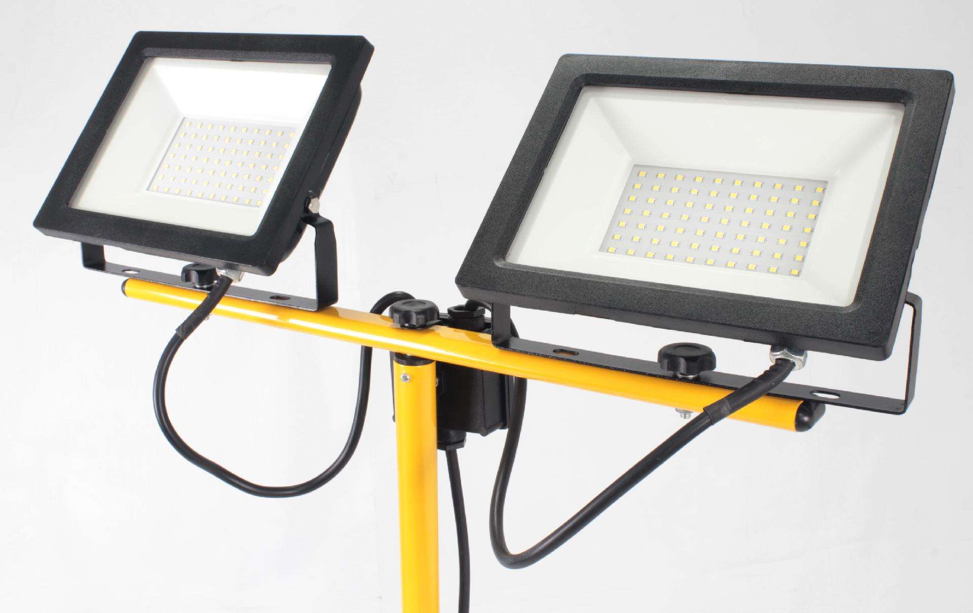 Foco LED Duplo, com Tripé, 50Wx2, 4250Lmx2 | Home Tools refª 89189 MADER