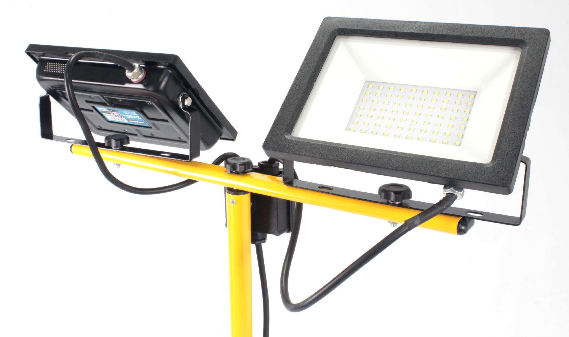 Foco LED Duplo, com Tripé, 50Wx2, 4250Lmx2 | Home Tools refª 89189 MADER