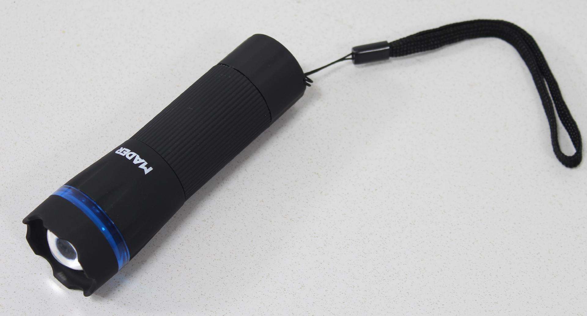 Lanterna LED, Foco Ajustável, 1W, 3xAAA refª 89186 MADER