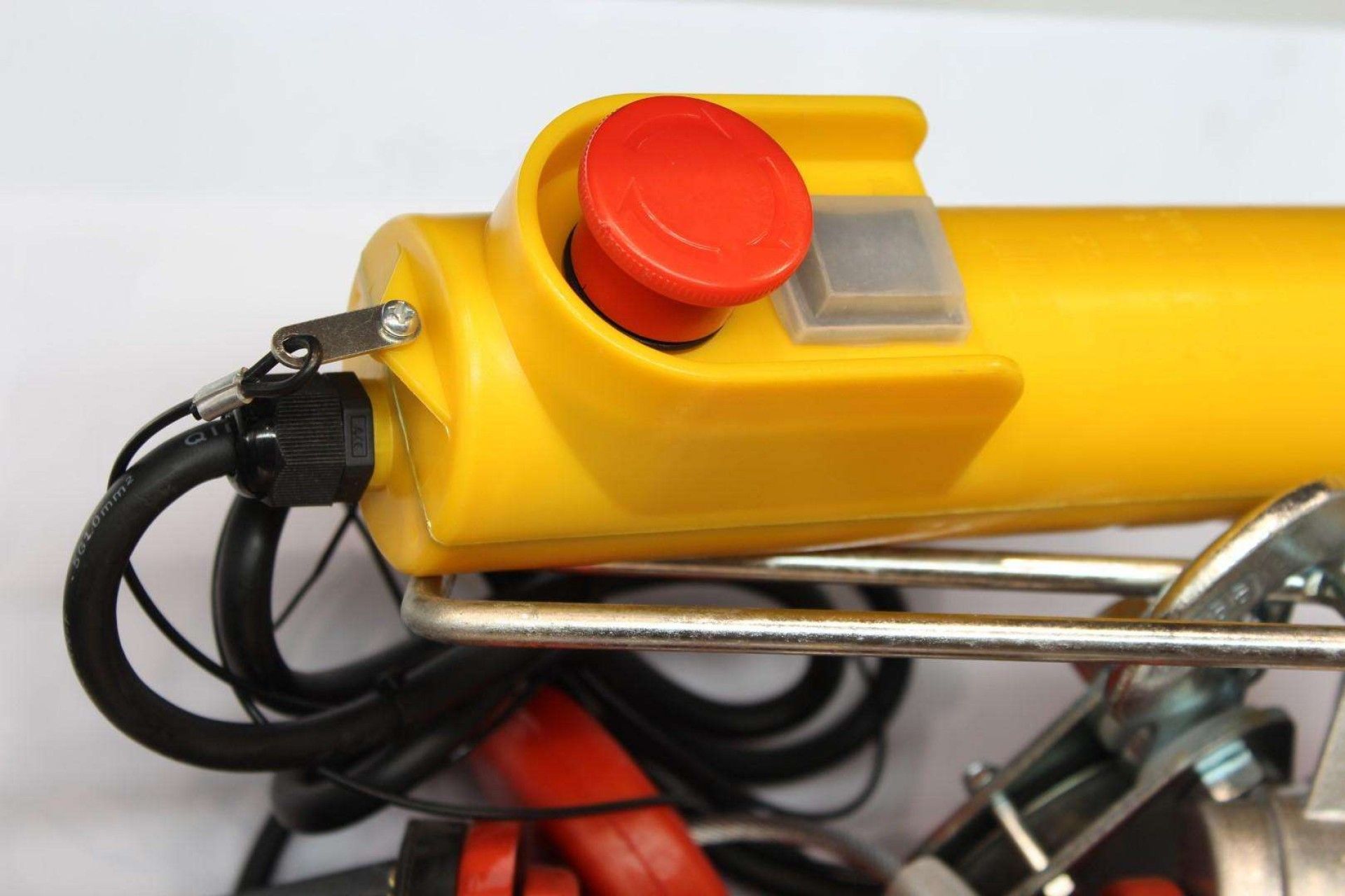 Guincho Elétrico, 495/990Kg refª 87444 MADER