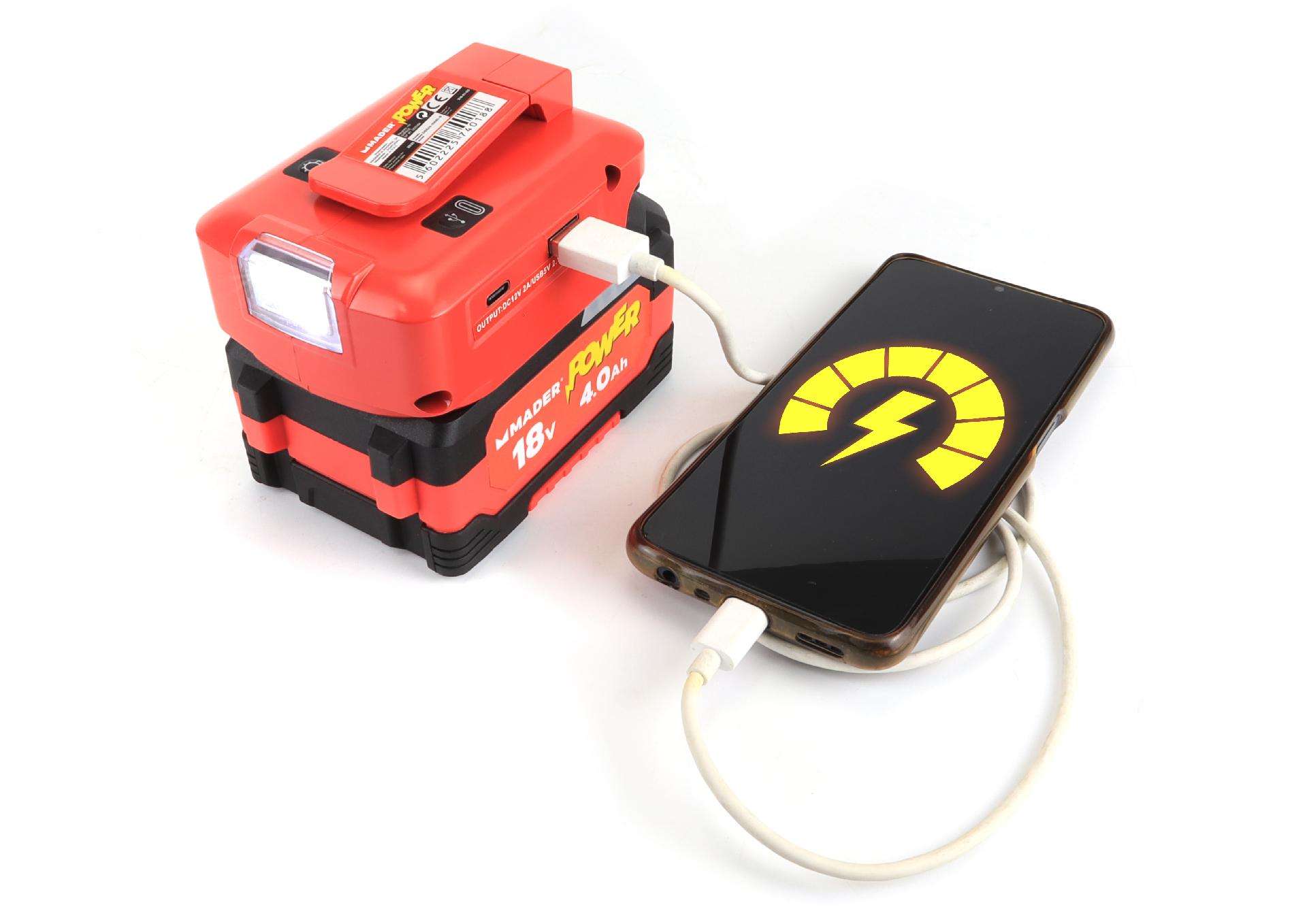 Adaptador com Lanterna, USB A + C, 18V - MADER POWER® ref. 74018 MADER