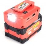 Adaptador com Lanterna, USB A + C, 18V - MADER POWER® ref. 74018 MADER Adaptador com Lanterna, USB A + C, 18V - MADER POWER® ref. 74018 MADER