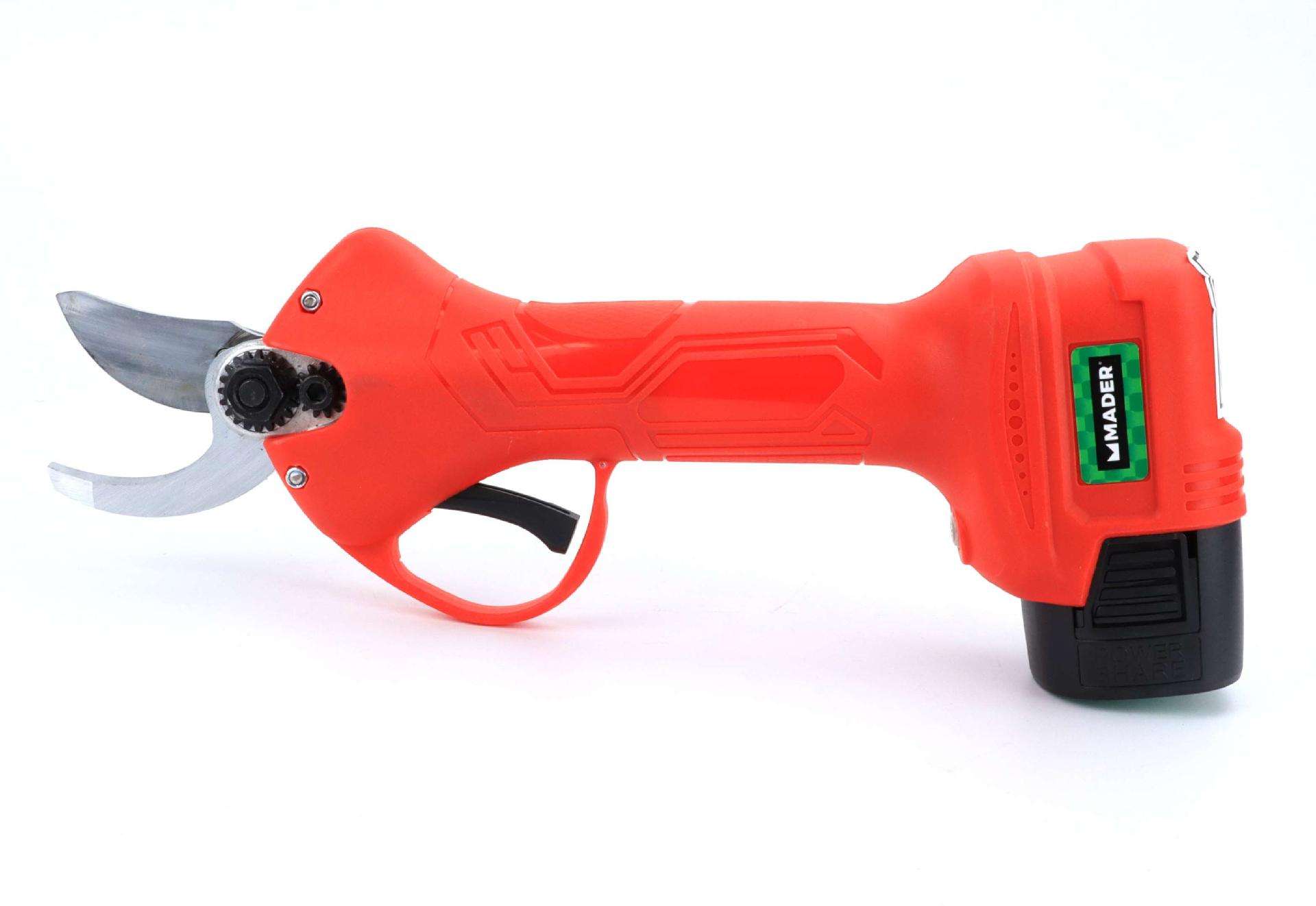 Serra e Tesoura, Bateria, 16.8V - 1.5Ah refª 69480 MADER