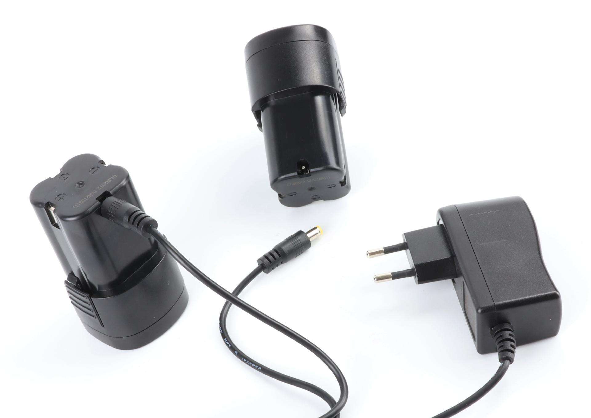 Carregador de Bateria refª 69384 MADER