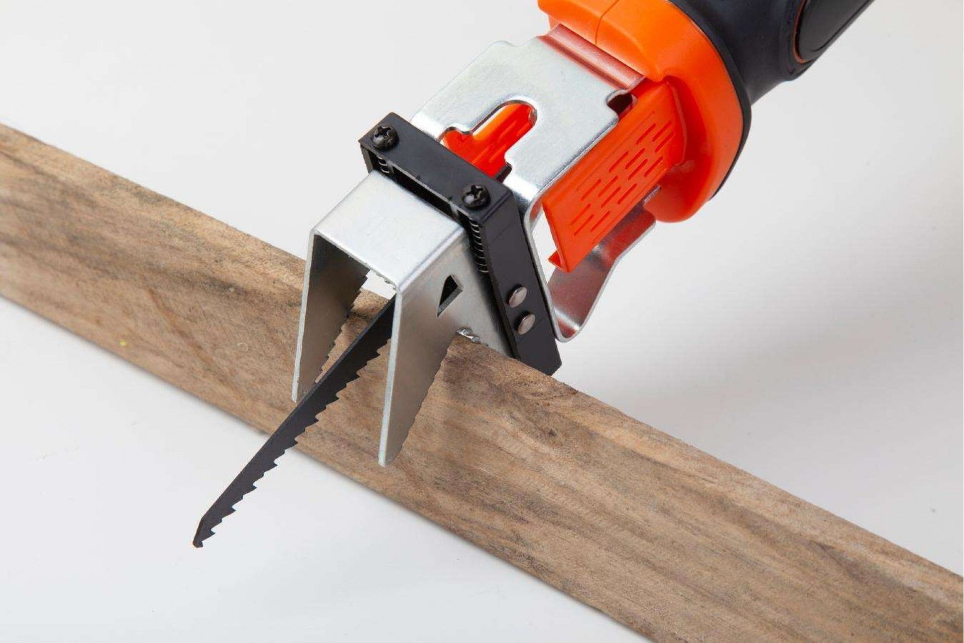 Serrote de Poda a Bateria, 10.8V, 1.5Ah refª 69353 MADER