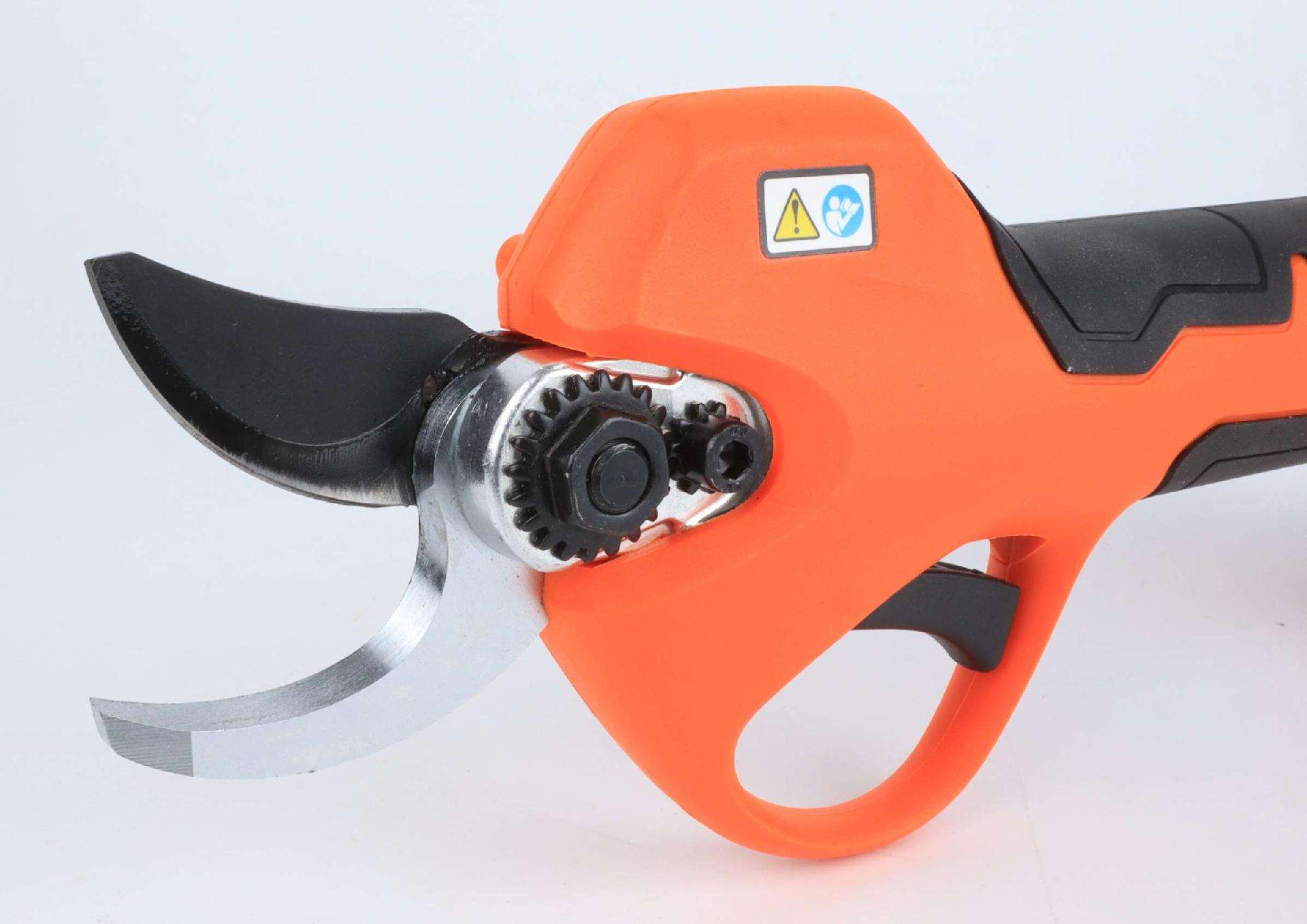 Tesoura de Podar, Bateria 16.8V, 2.0Ah refª 69349 MADER