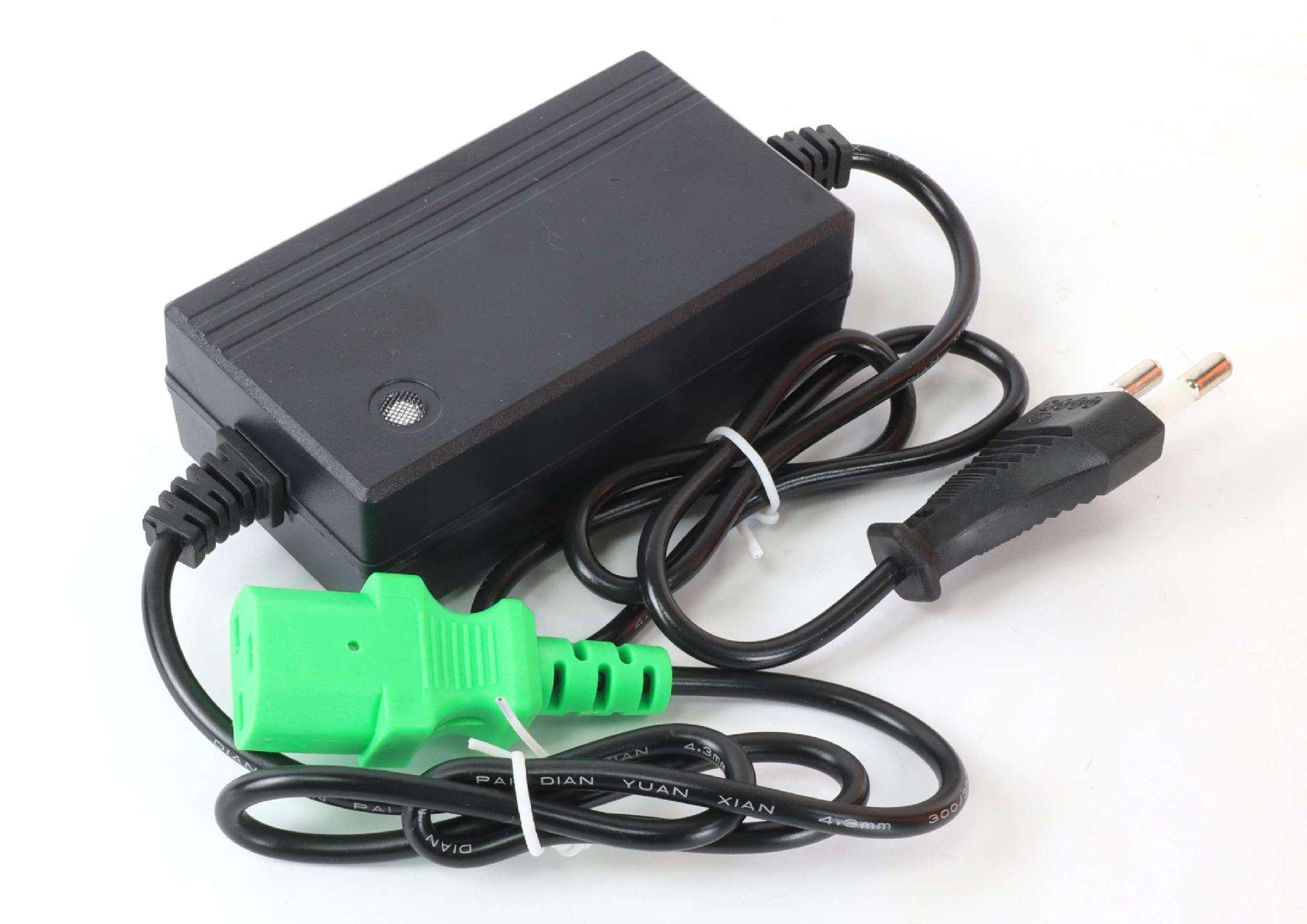 Pulverizador Manual e Bateria de Lítio, 16L refª 69092 MADER