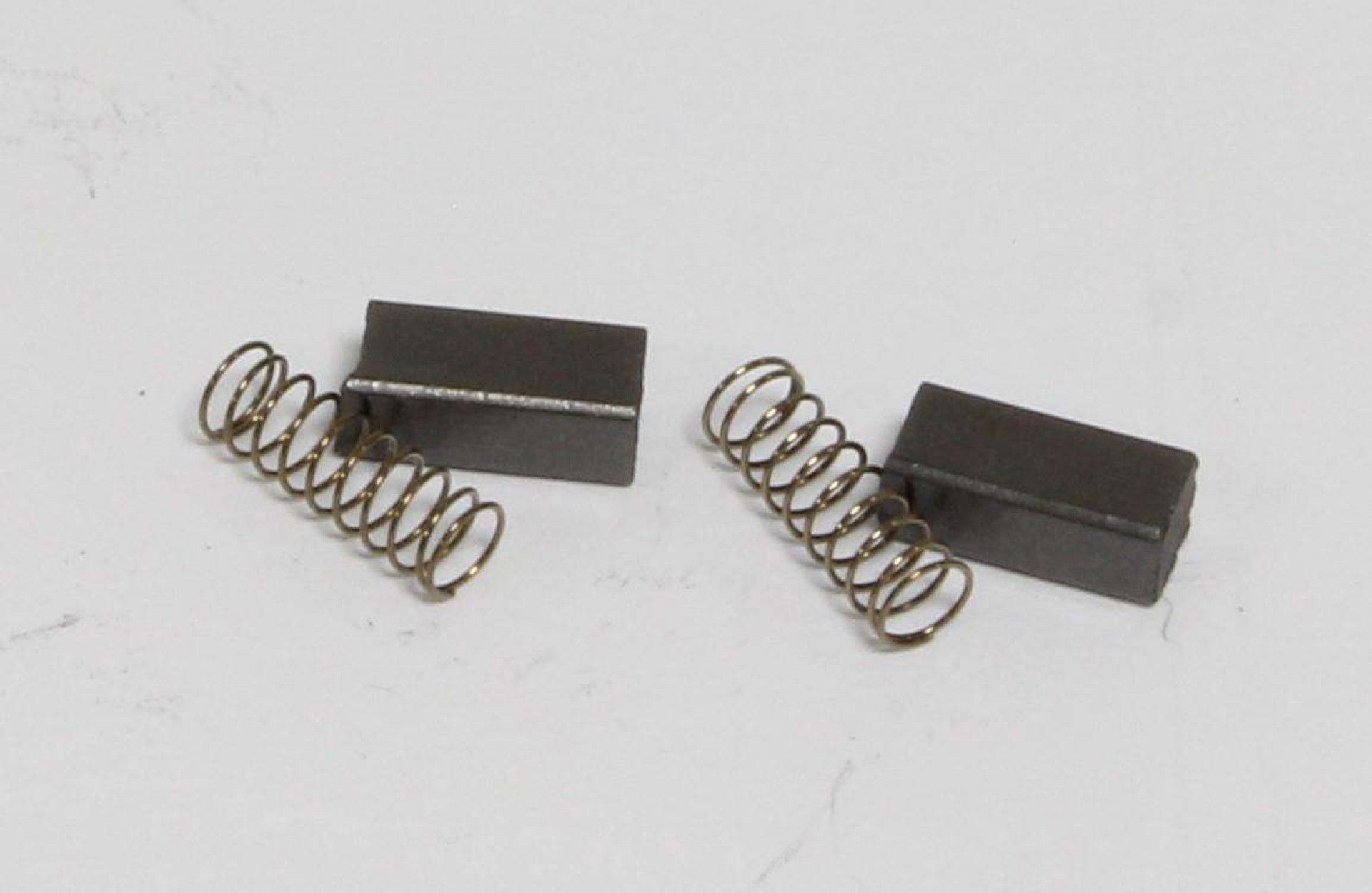 Escova de Carvão, para Lixadora 66065, 5x4mm refª 66954 MAC POWER