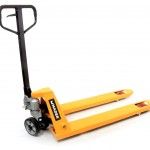 Porta-Paletes Hidrulico, 2.5Ton, 550mm, Roda Borracha ref 65347 MADER