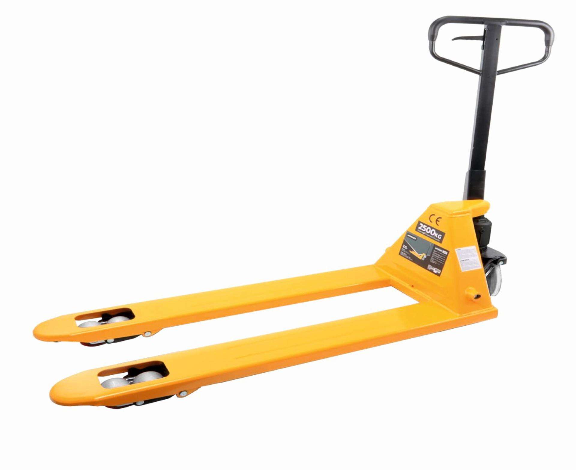 Porta-Paletes Hidráulico, 2.5Ton, 550mm, Roda Nylon ref. 65348 MADER