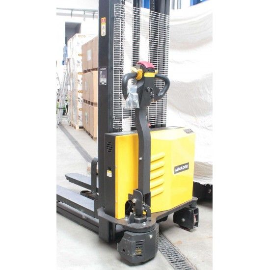 Stacker 1.5Ton (Alt mx. 3.30m)  560x1150mm 71Ah ref 65234 MADER