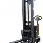 Stacker 1.5Ton (Alt mx. 3.30m)  560x1150mm 71Ah ref 65234 MADER