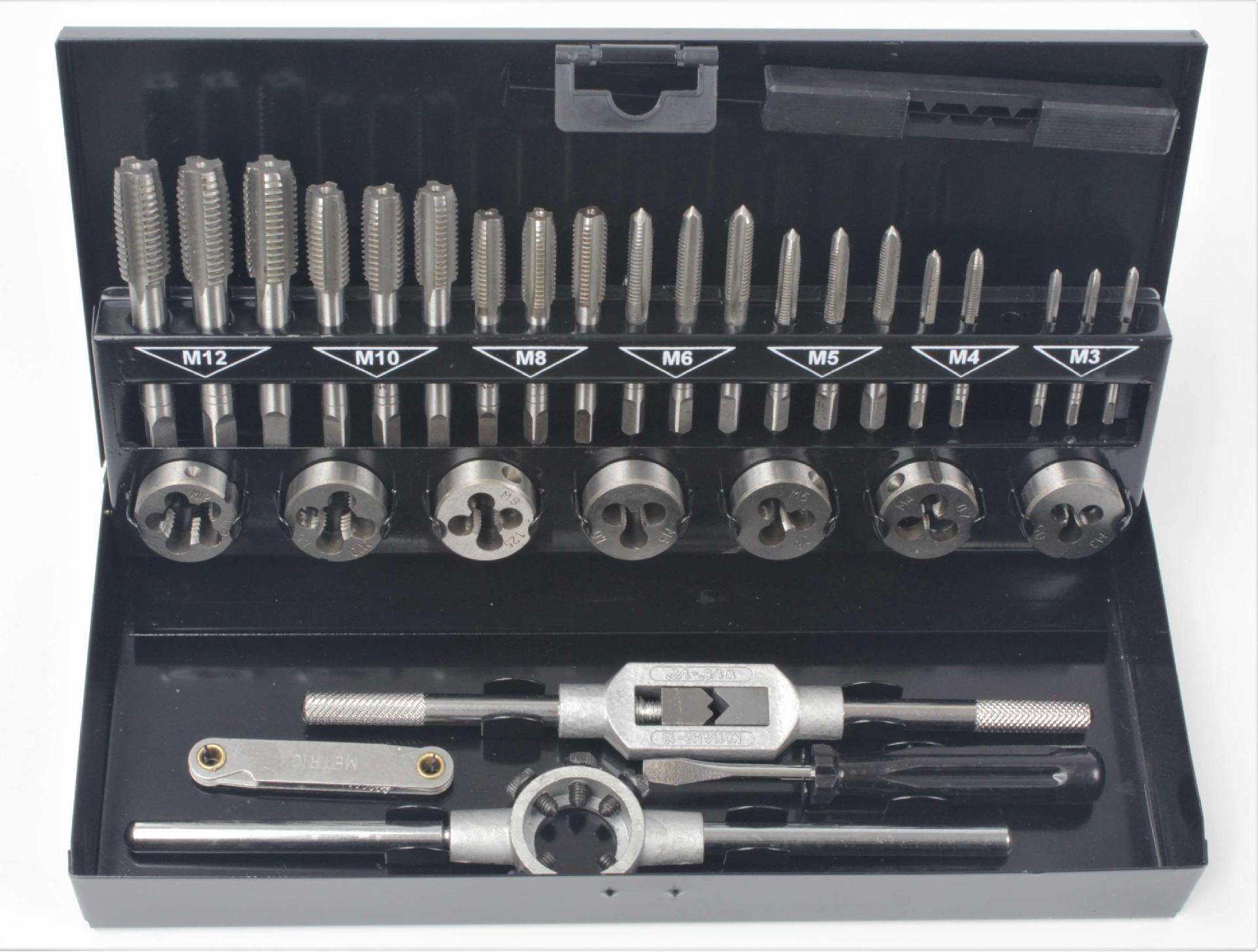 Machos e Caçonetes, 32Un refª 61106 MADER