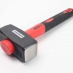 Marreta Quadrada, Cabo Fibra Vidra, 1Kg refª 61057 MADER Marreta Quadrada, Cabo Fibra Vidra, 1Kg refª 61057 MADER