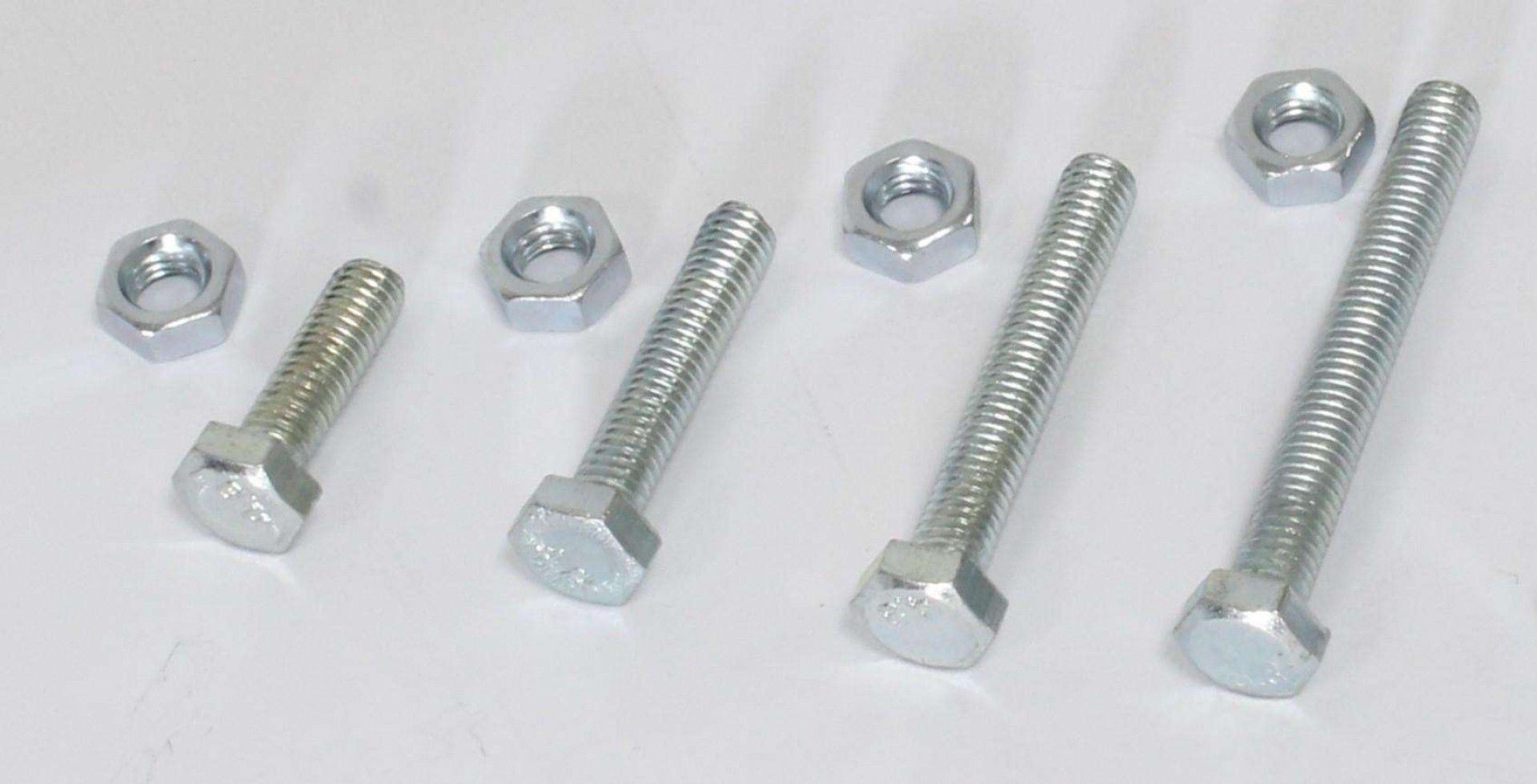 Parafuso Cabeça Sextavada com Porca - M6x50mm, 5Un refª 60432 MADER